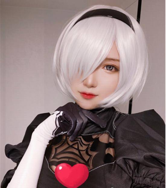 腐团儿cos蕾姆,嘟起小嘴秀美腿,网友却纷纷评论不如佟掌柜?