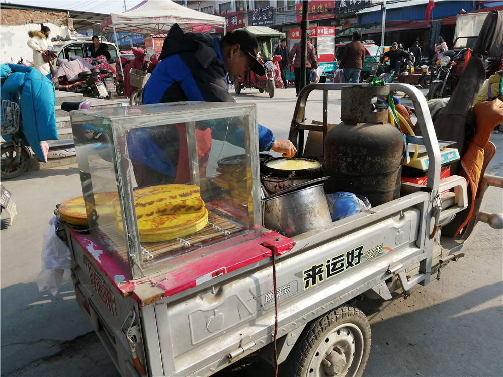 各种膨化食品,爆米花之类的.