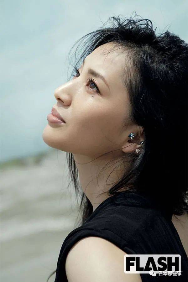 再加上今年参加完真人秀以后自杀的木村花,滨崎麻莉亚,也许活在公众的