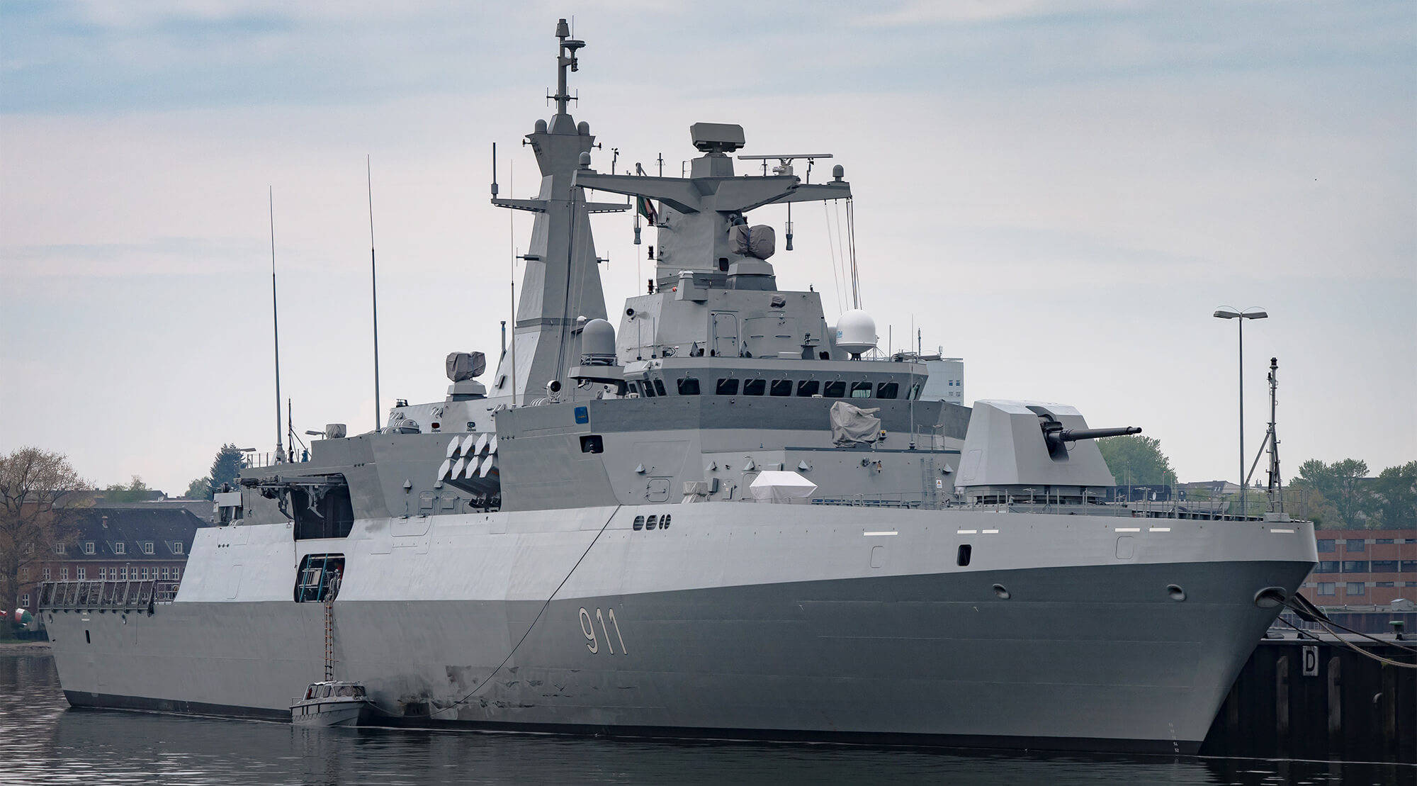 购买4艘meko200系列护卫舰,由于老式的meko200系列早已停产,有较大