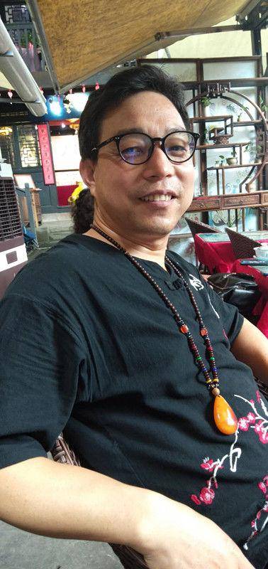 书法家尚利伟——笔耕不辍,潇洒奔放