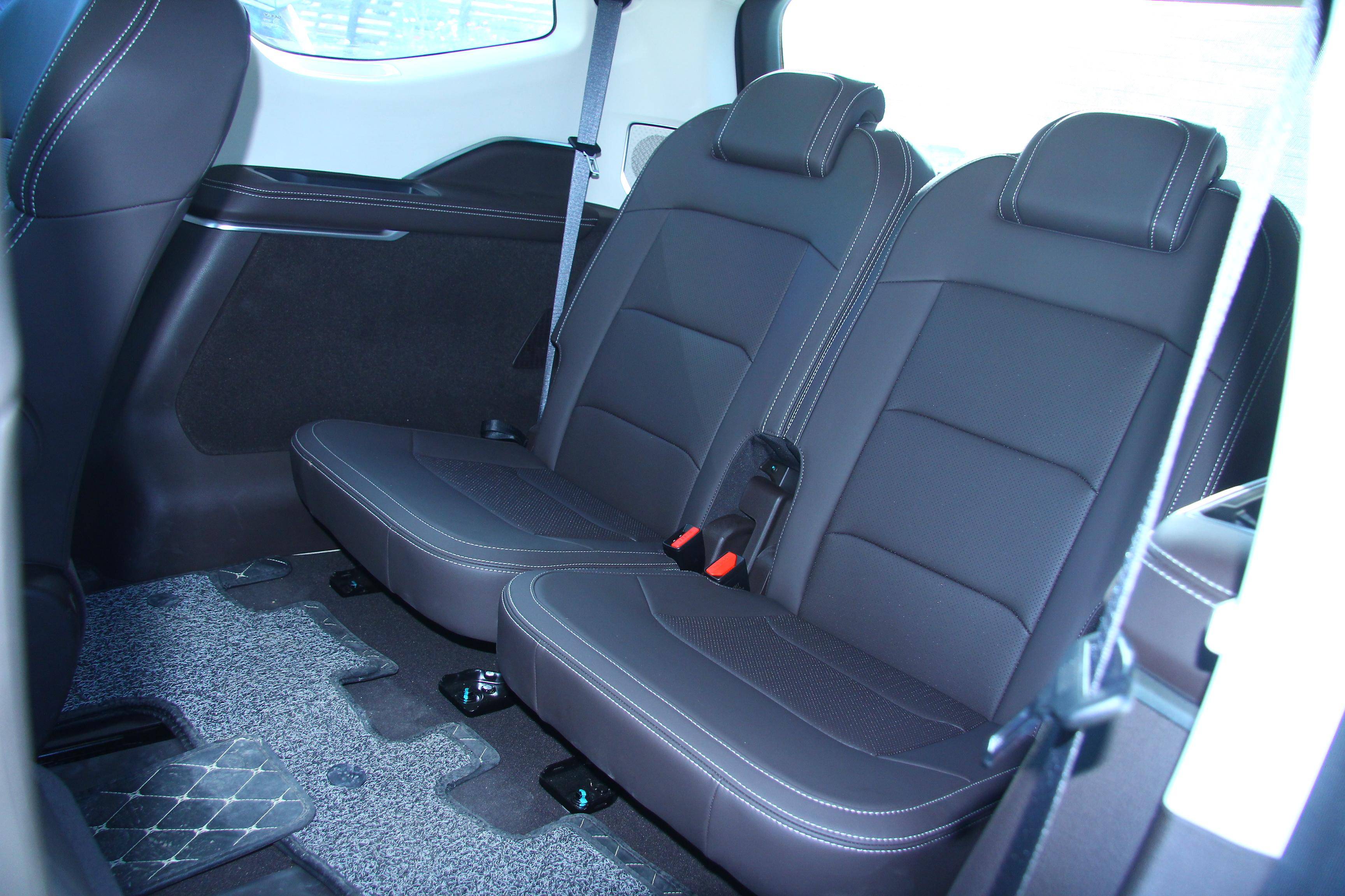 组建临时家庭深度体验零压舒适的吉利嘉际