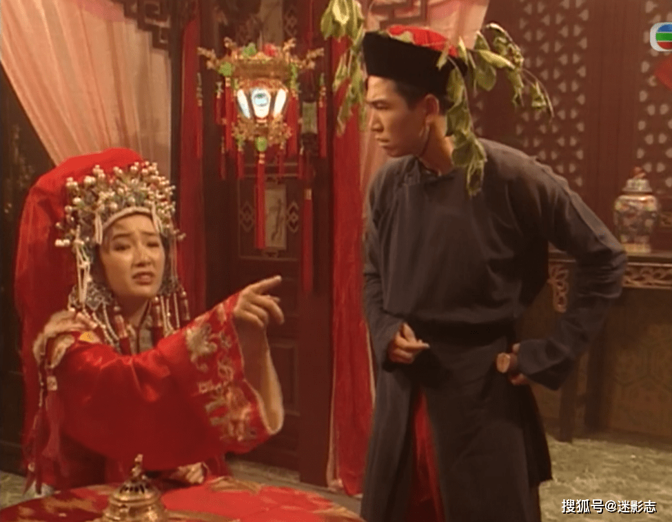 叶小坚正准备杀死所有人,结果男女主角神兵天降,双剑合璧打败了他