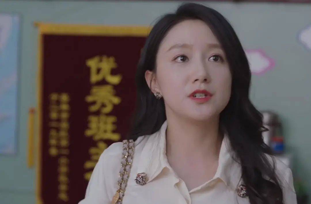 她是黄轩前女友,灵气堪比周迅,出演《我,喜欢你》被误认成肖燕_李倩