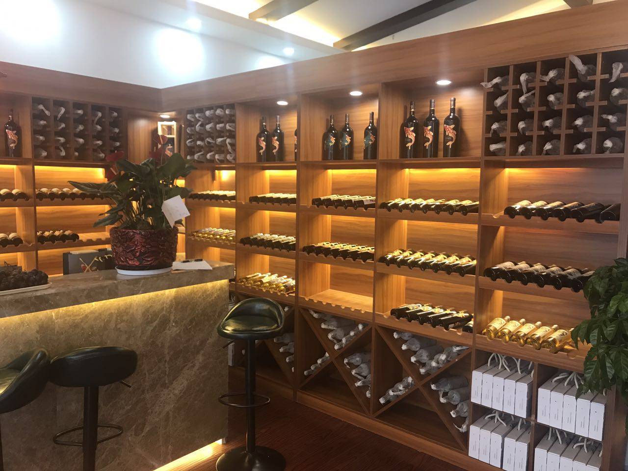 紅酒加盟店前景如何_開店要如何經營賺錢?