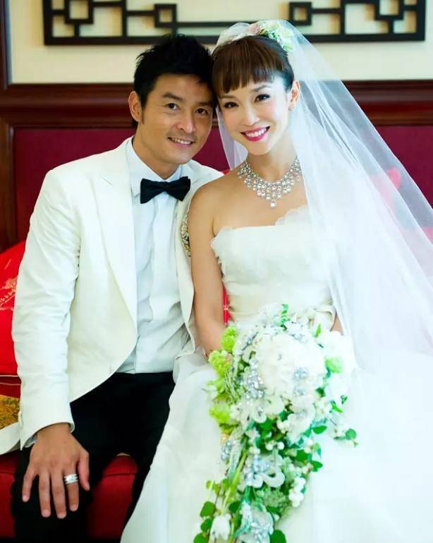 她安心在家做个好妻子,在老婆范文芳的支持下,李铭顺也事业有成,成了