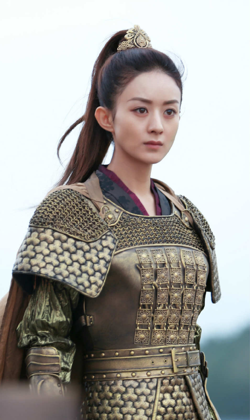 原创巾帼不让须眉杨幂戎装帅气热巴惊艳圆脸的赵丽颖英气十足