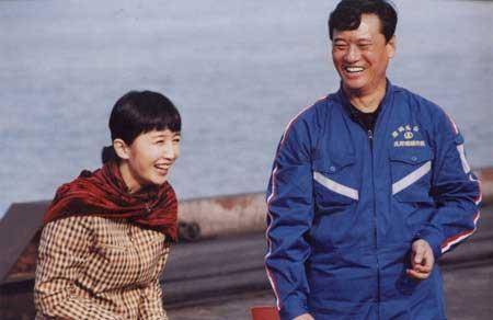 原创主持人和晶录制节目与老公结缘36岁当妈妈今已成亿万富婆