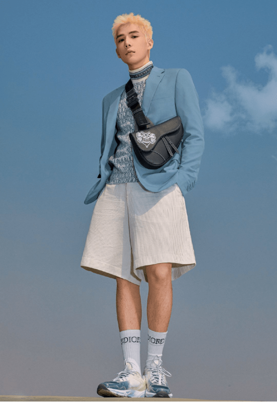 王安宇雅痞穿搭太"撩人"了,绿色印花衬衫配西装,男人味十足