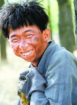 影视圈的大丑角,9岁出道,演技堪比影帝,今成最牛导演