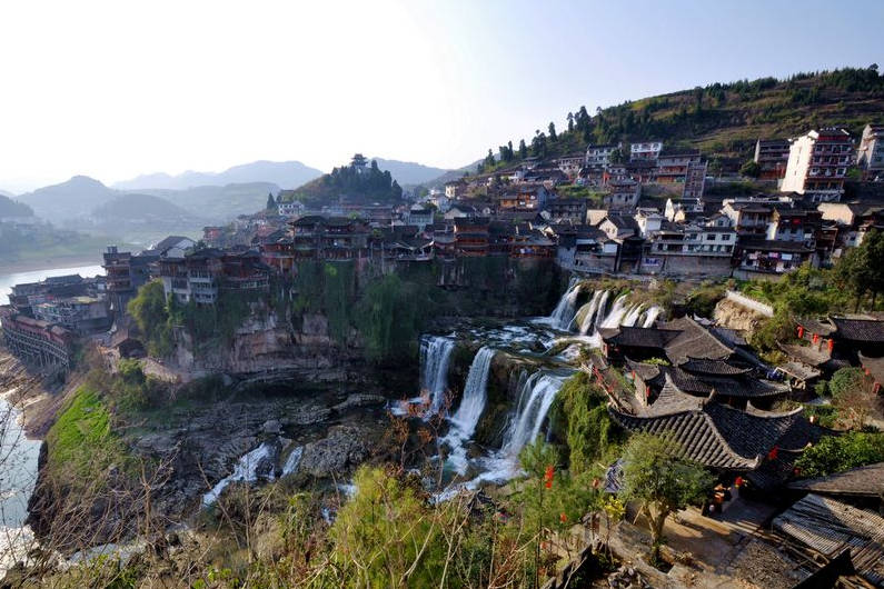 新乡有个小县城距离郑州市中心60公里地区生产总值16396亿元