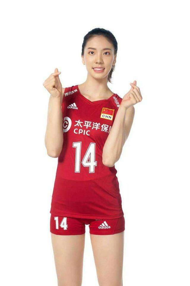 中国女排颜值与实力并存的强大队员郑益昕