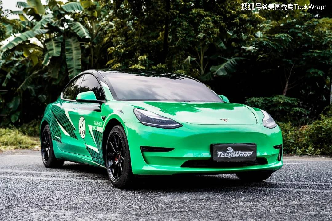 买皮肤不如贴真车,和平精英定制特斯拉,teckwrap秃鹰汽车改色进口定制