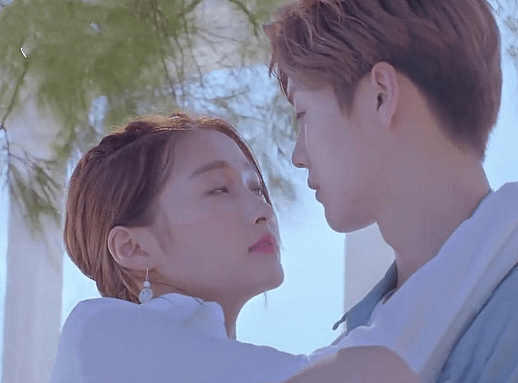 张子枫是孙泽源,看到关晓彤:人生赢家!