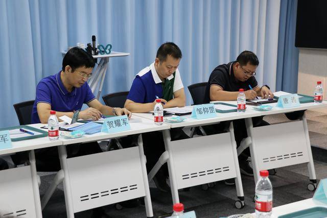 9月22日,柳州市城中区政府副区长佟德军,发改局局长贺勋,科技局局长