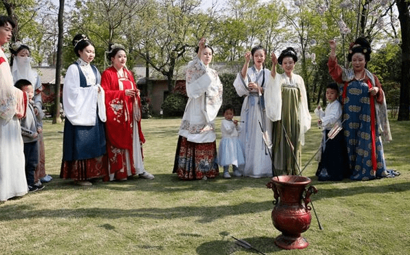 汉服复兴运动到底是什么如何正确的看待汉服复兴运动