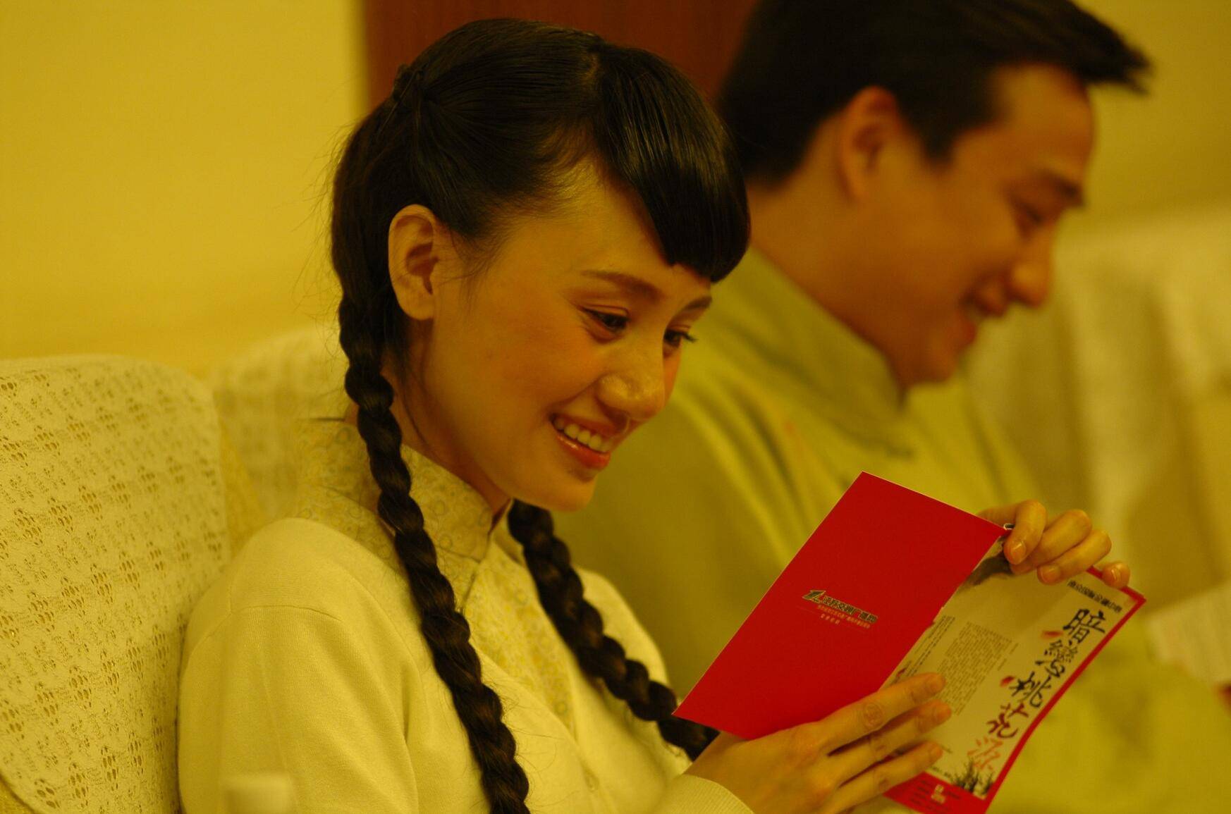 一定又会贡献不少看点,其实《小巷名流》这一新剧的配角阵容也是非常