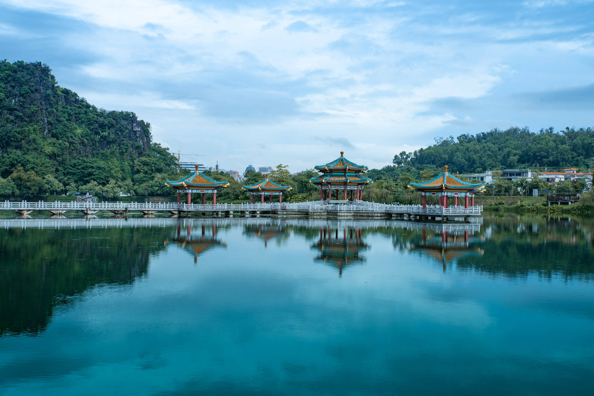 广东肇庆版的小桂林,山水如画景观独特,被誉为岭南第一奇观