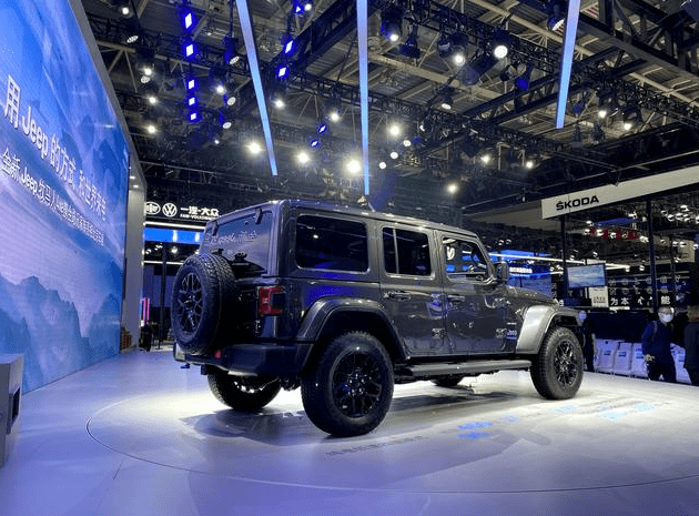 直击北京车展|jeep牧马人插混车型亮相
