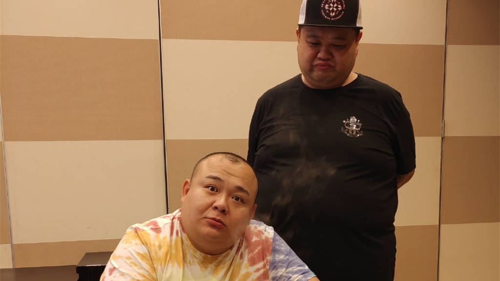 原创德云社有俩胖子落水后谁激起的浪花更大孙越已入水杨鹤通抓紧