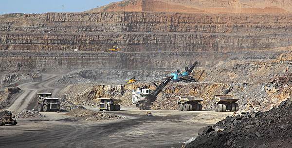 内蒙古石拉乌素煤矿图片