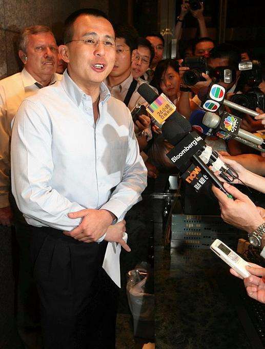 美元,这是2009年李嘉诚从破产的雷曼兄弟手中收购的,后来交给了李泽楷