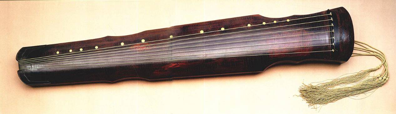 故宫珍藏宝物欣赏,千年古琴大圣遗音琴,制造精良,"九德"兼全