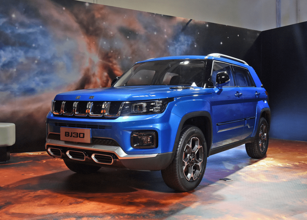 北汽又一重量级suv新车,bj30实车亮相,外观很硬汉