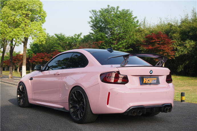 宝马m2改色高亮复古粉粉的高级不俗套长沙汽车改色