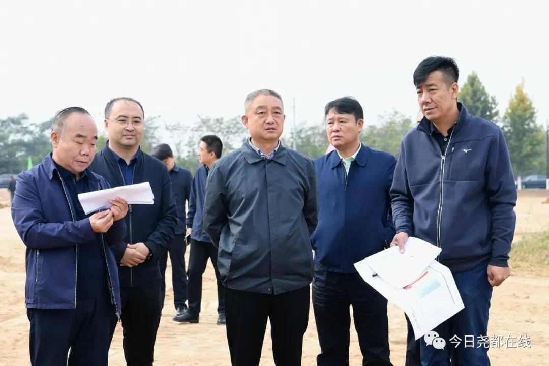 陈纲就尧都高新区三个一批项目建设工作进行调研