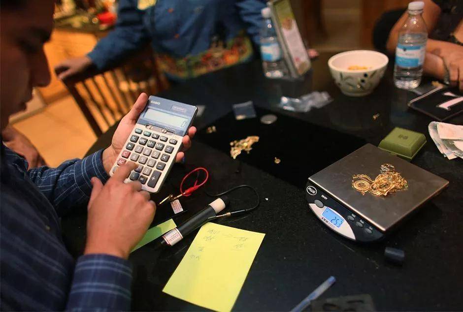 42克金手鐲洗完只剩20克？終于知道了“洗金”的套路竟然有這么多......