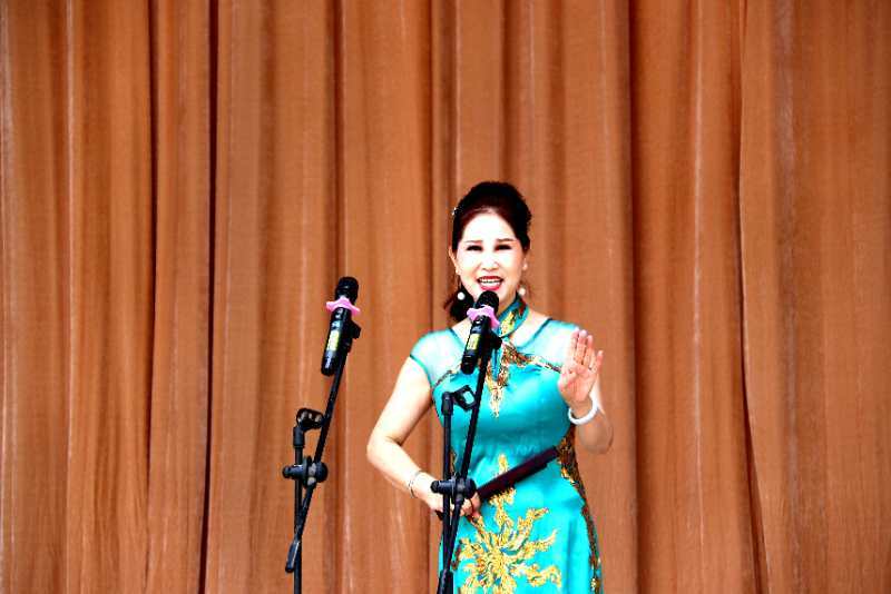 小凤梅首场公益演出在荥阳拉开序幕