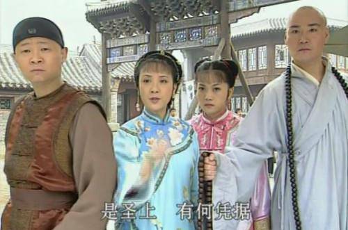 经过妻子的贴心照顾,侯堃终于战胜了抑郁,回归正常人的生活.