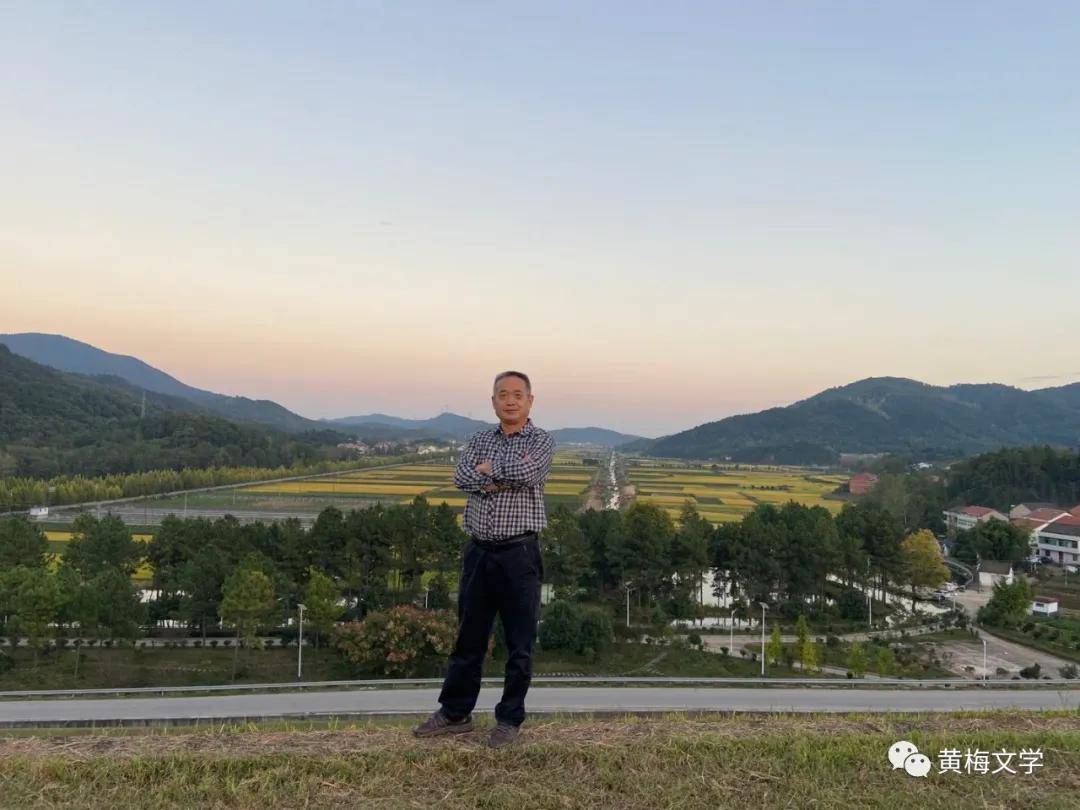 李继良 清风拂赤县 廉洁驻黄梅
