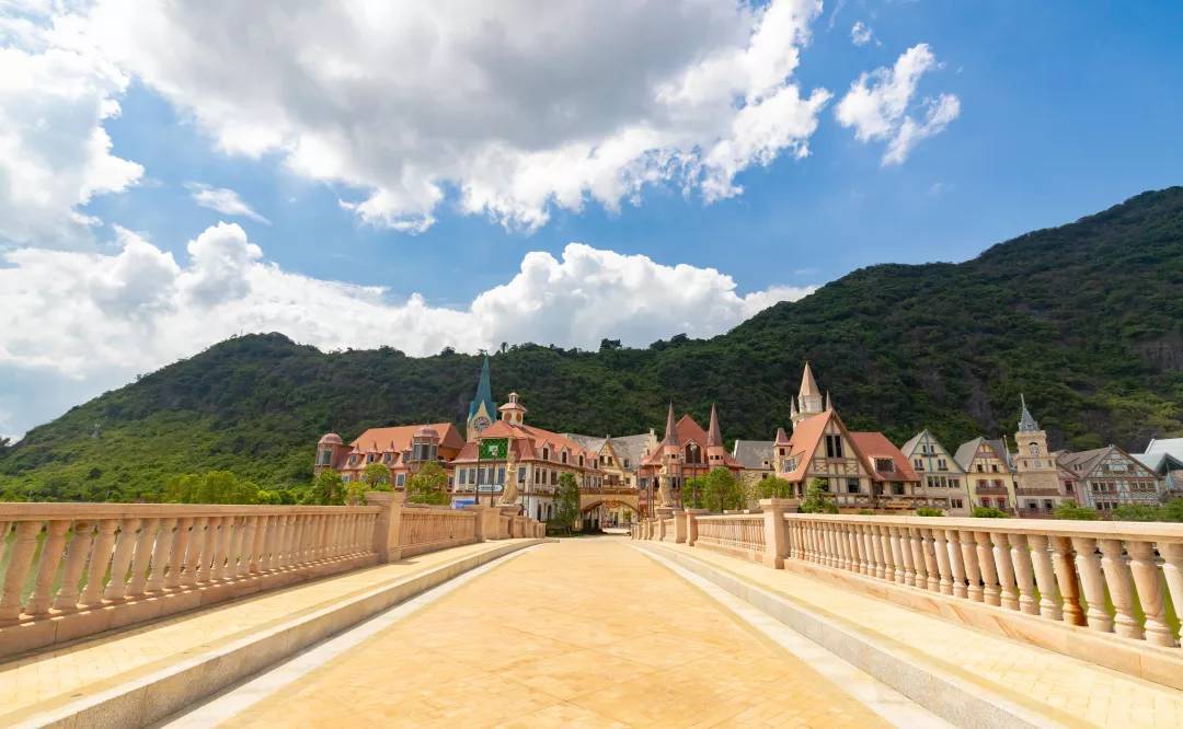 童话王国888入住奥园心花小镇私人两房别墅打卡童话般的梦幻城堡