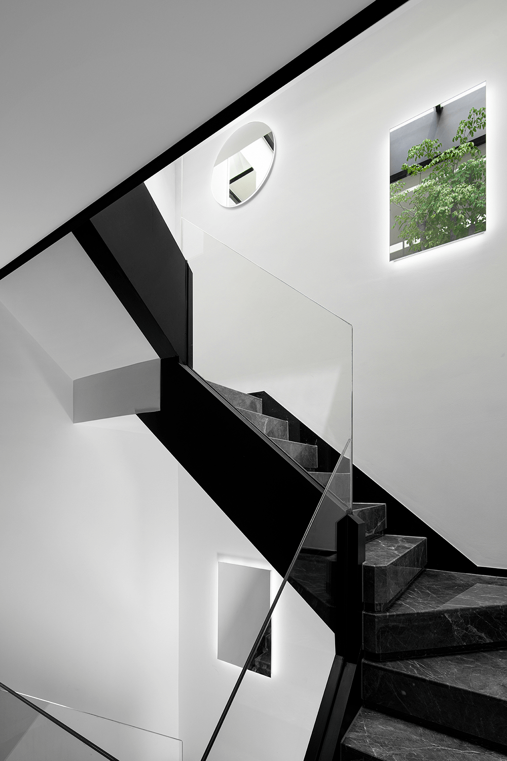 建元装饰|255㎡极简别墅,重置空间用黑白灰的色调谱写生活!