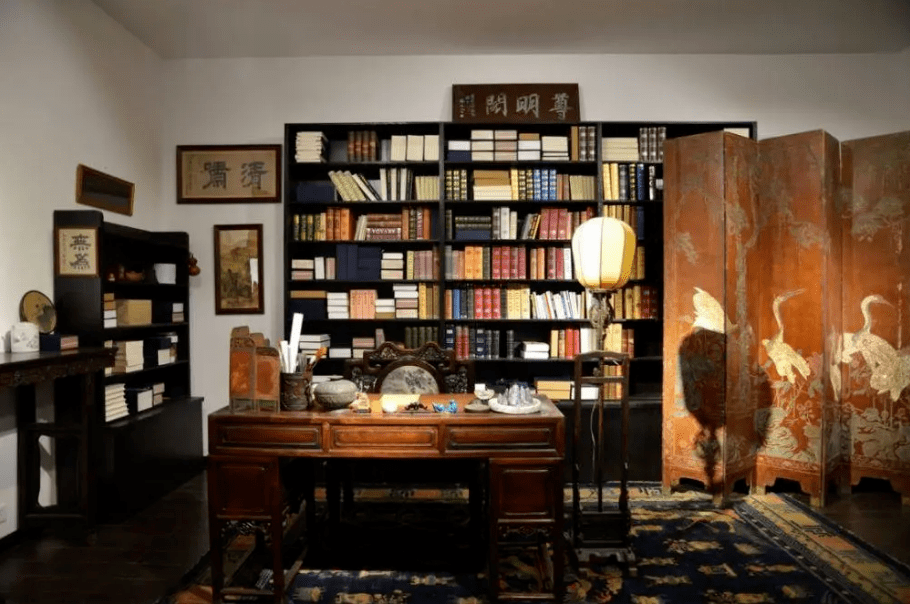 金庸,莫言,北岛,钱钟书······作家们的书房到底长啥样?