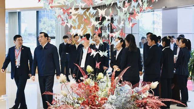 徐州市委书记周铁根,市委常委,秘书长王强,市委常委,组织部长季培东