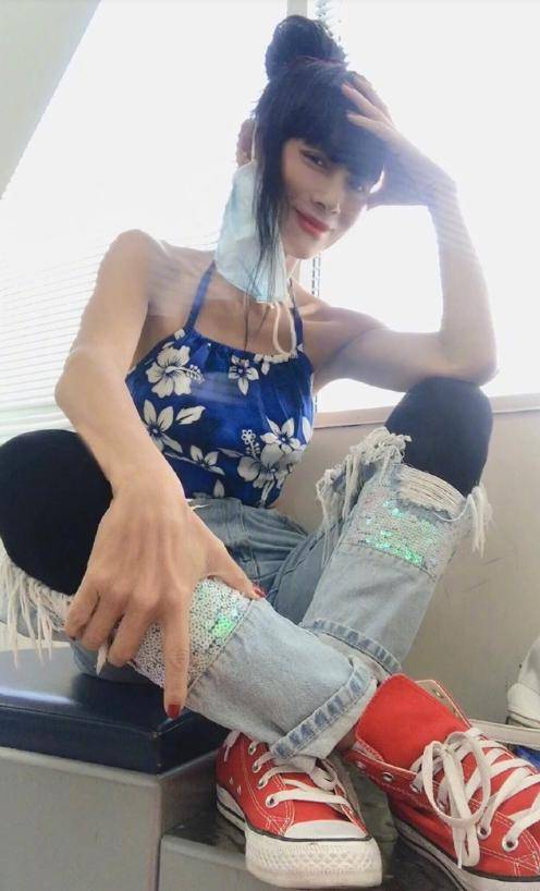 59岁白灵衣品真放肆美人鱼装唯美有型一般人真学不来