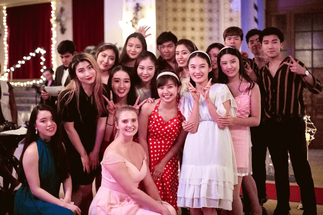 探秘瑞士酒店管理学校的留学生活:住在皇宫酒店是一种怎样的体验