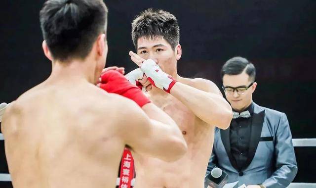 绰号神拳小子,散打少年让搏击界见证 90 后硬气实力_王少华