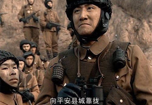 一开始,李云龙一炮干掉了坂田联队指挥部,炸死了坂田大佐和他的手下