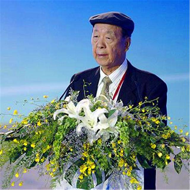 澳门新赌王诞生,并非何超琼,身家千亿的他常年住在酒店不回家_吕志和