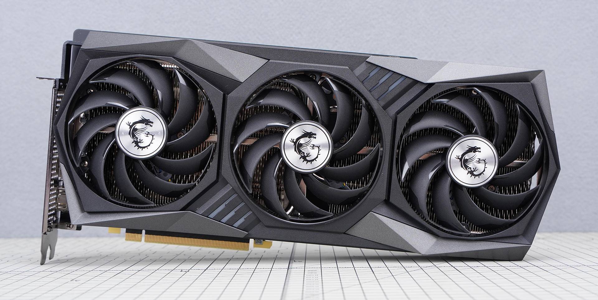 是微星rtx3080魔龙,采用非公版设计,搭载全新安培架构gpu ga102-200