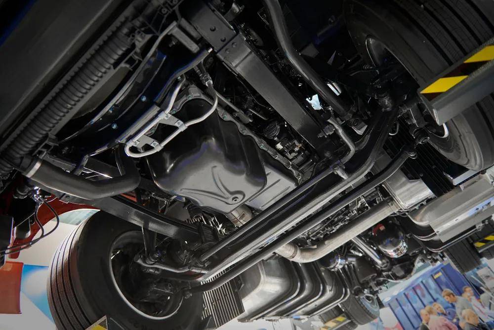 汽车底盘的保养相当重要别等车毁了才知道