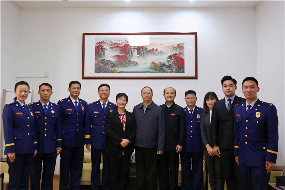 时代楷模九江市消防救援支队先进事迹报告会在南昌师范学院举行