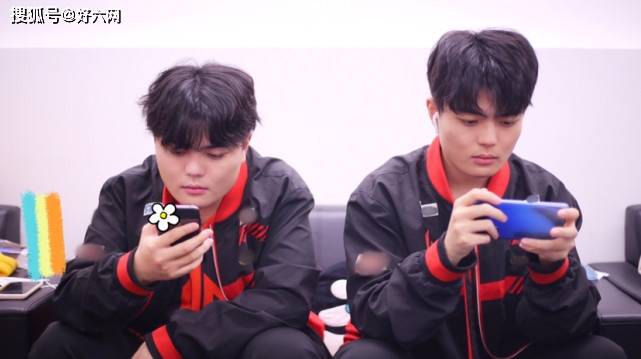 王者荣耀ag中单巨稳定月光选人眼光独特成长造就他成才