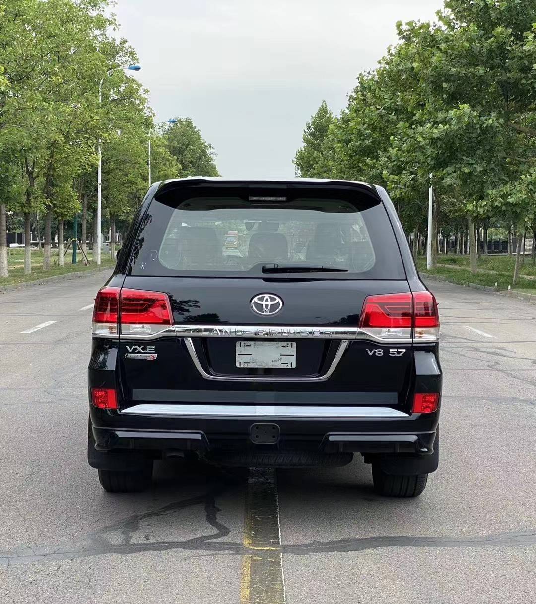 新款丰田酷路泽5700现车爆惠v8引擎巡洋舰