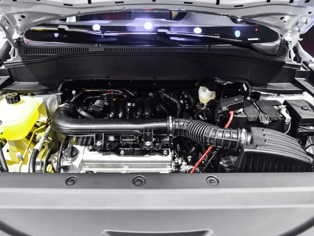 动力方面,风光500搭载具有"中国心"十佳发动机称号的1.