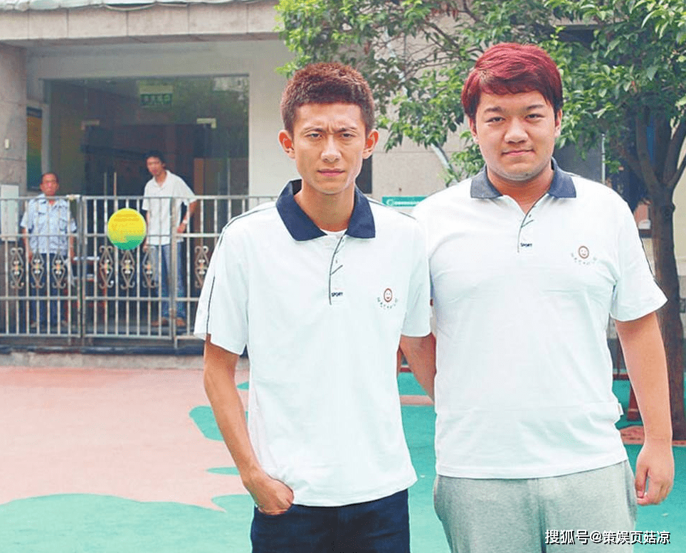 尤浩然帮弟弟宣传新曲被网友嘲讽人气低童星出道中可怜之一